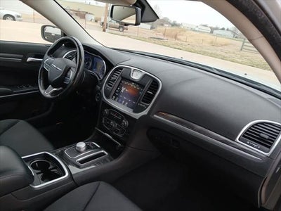 2022 Chrysler 300 Touring