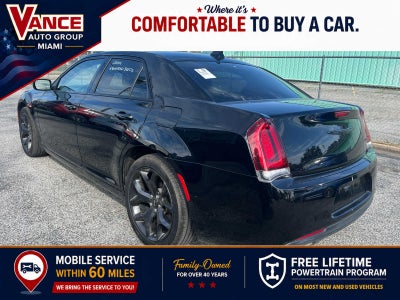 2023 Chrysler 300 Touring