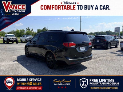 2020 Chrysler Pacifica Touring L Plus