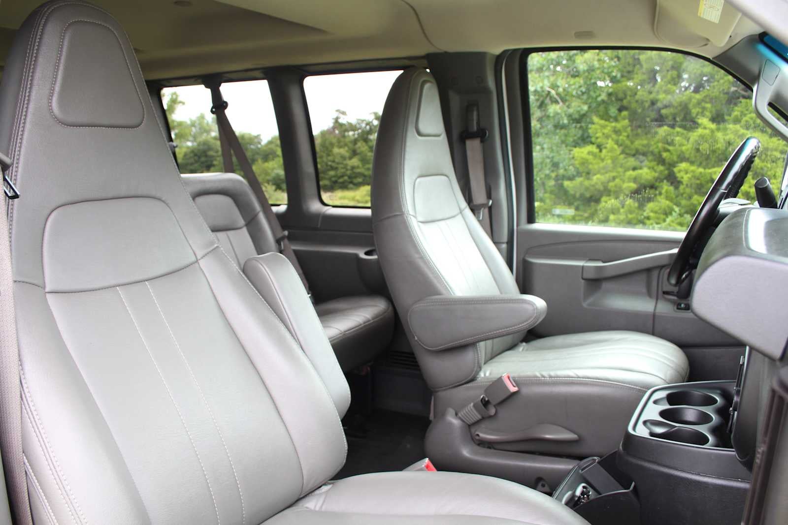 2019 Chevrolet Express 3500 LS