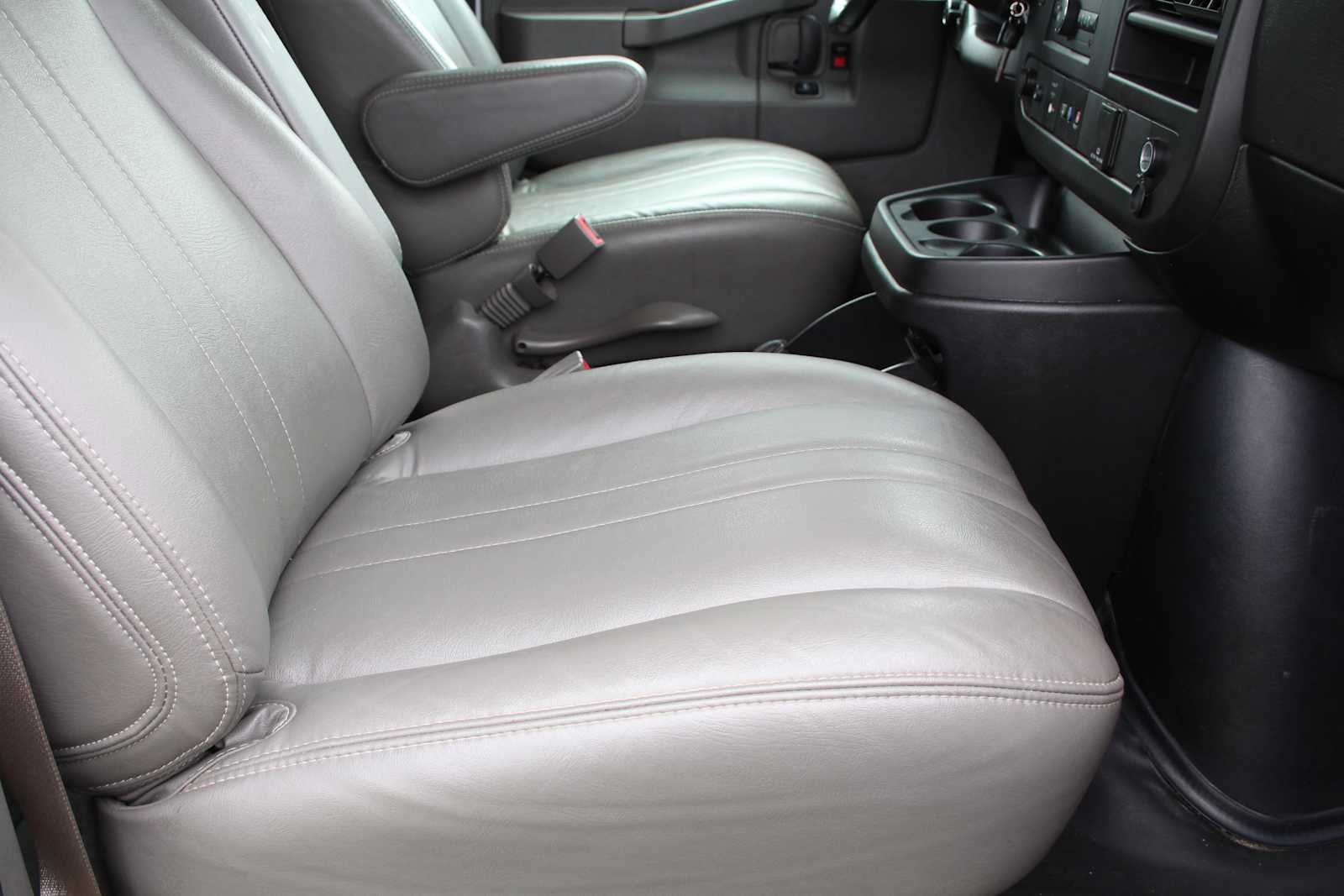 2019 Chevrolet Express 3500 LS
