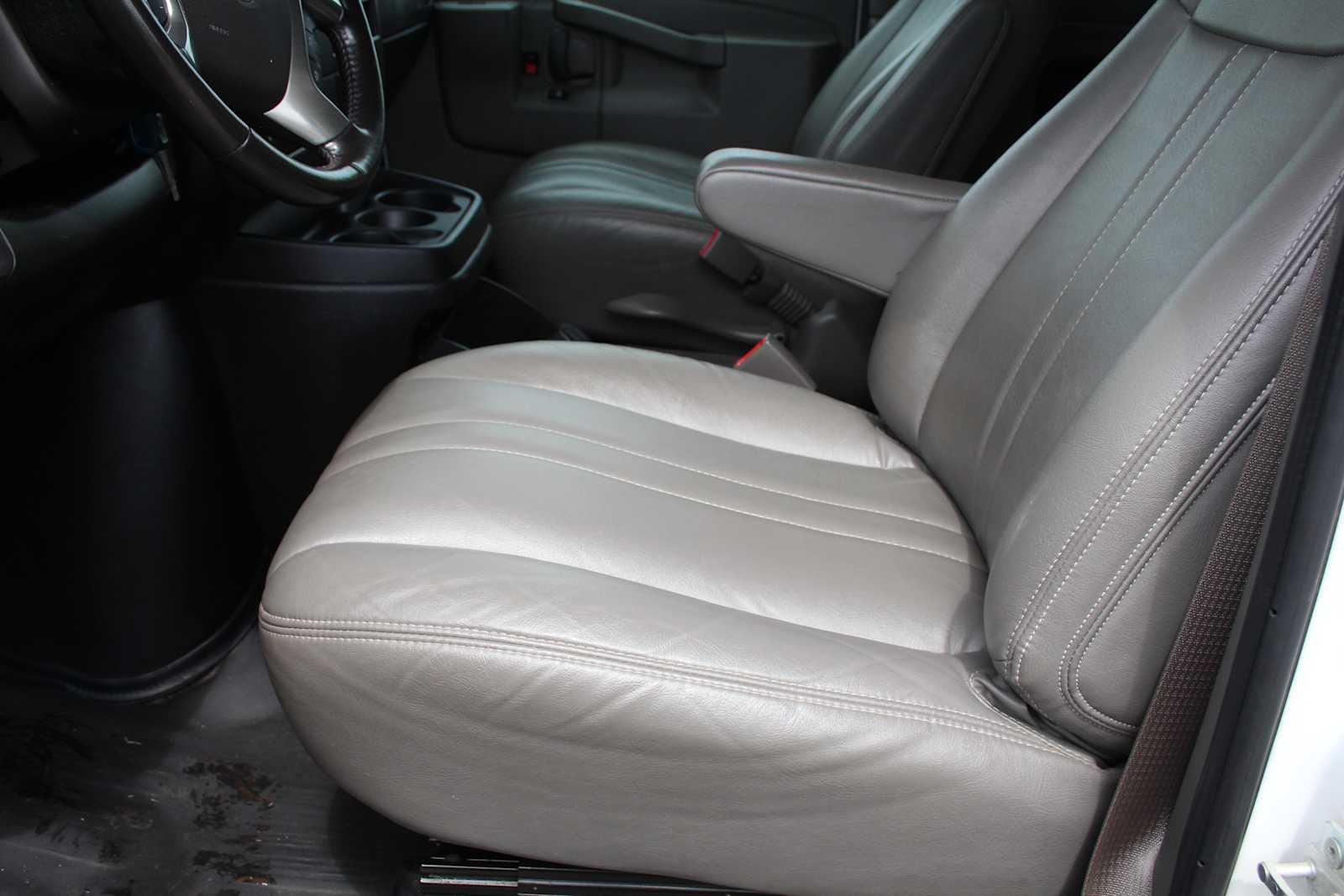 2019 Chevrolet Express 3500 LS