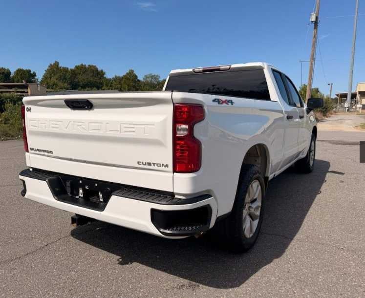 2022 Chevrolet Silverado 1500 Custom