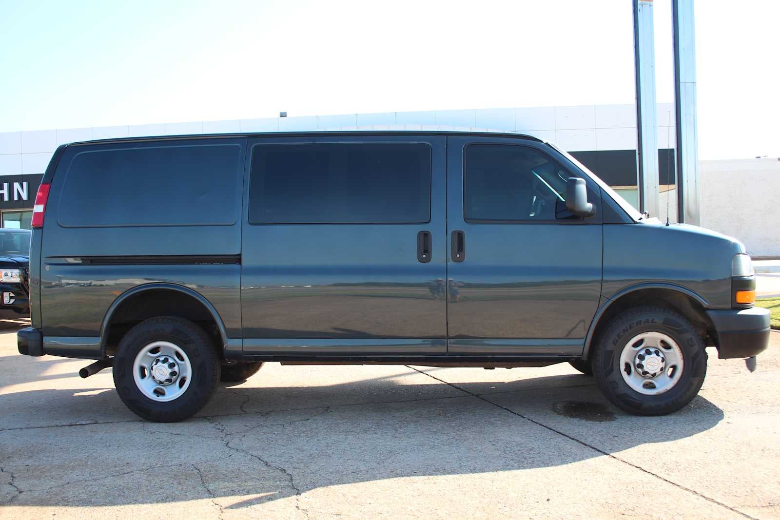 2019 Chevrolet Express 2500 RWD 2500 135"