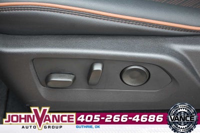 2025 GMC Canyon 4WD AT4