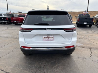 2025 Jeep Grand Cherokee Laredo