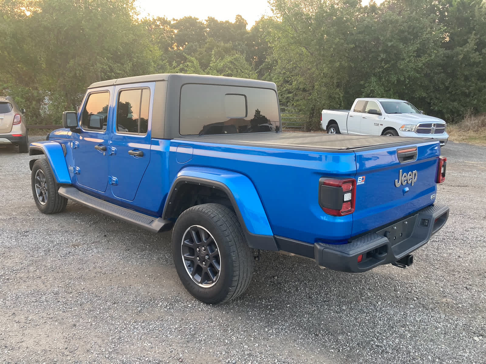 2022 Jeep Gladiator Overland