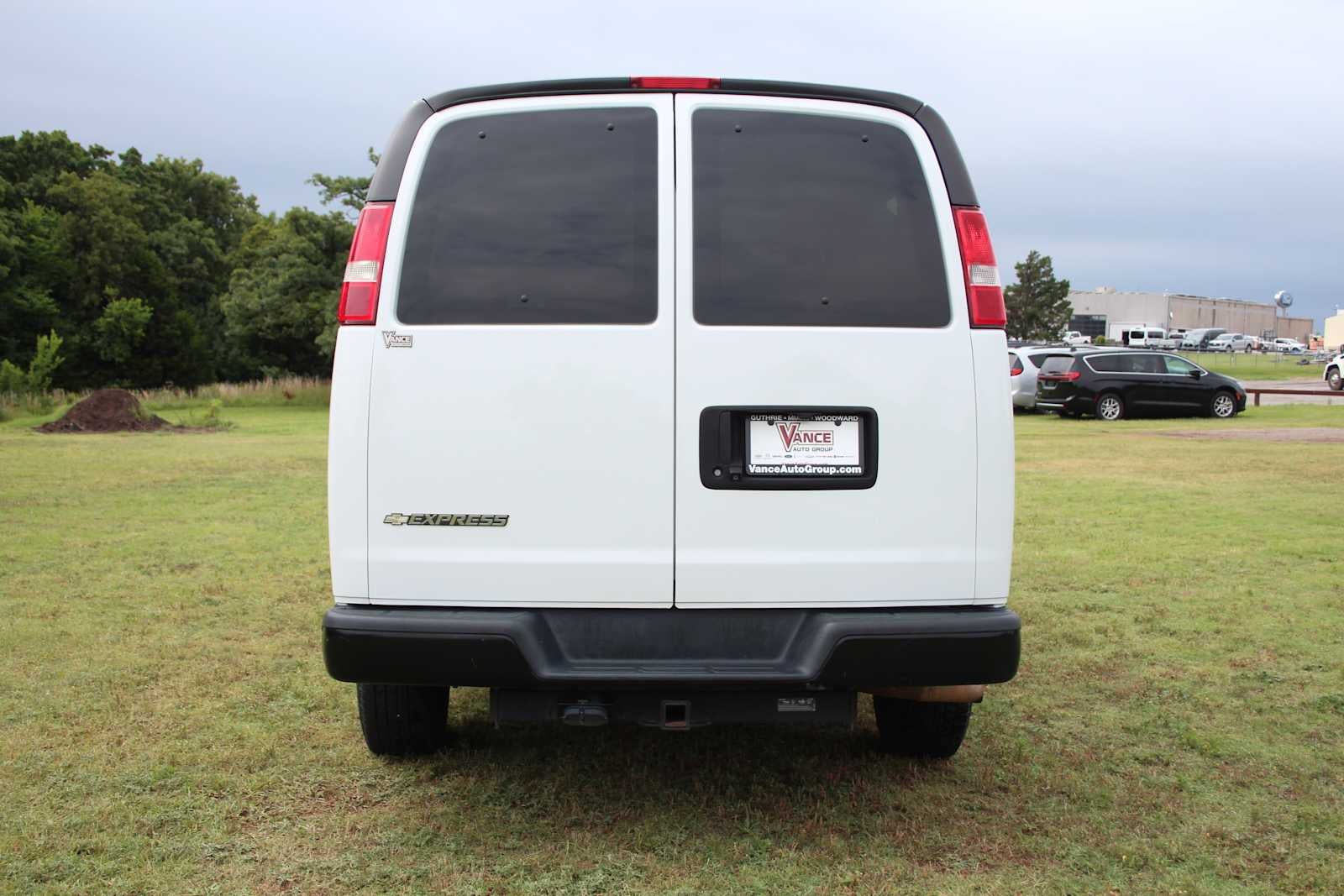 2019 Chevrolet Express Passenger 3500 LS