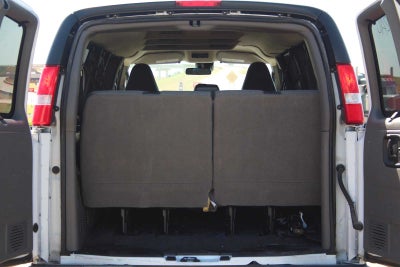 2025 Chevrolet Express Passenger 1LT