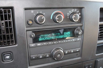 2025 Chevrolet Express Passenger 1LT