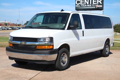 2025 Chevrolet Express Passenger 1LT