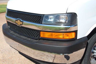 2025 Chevrolet Express Passenger 1LT