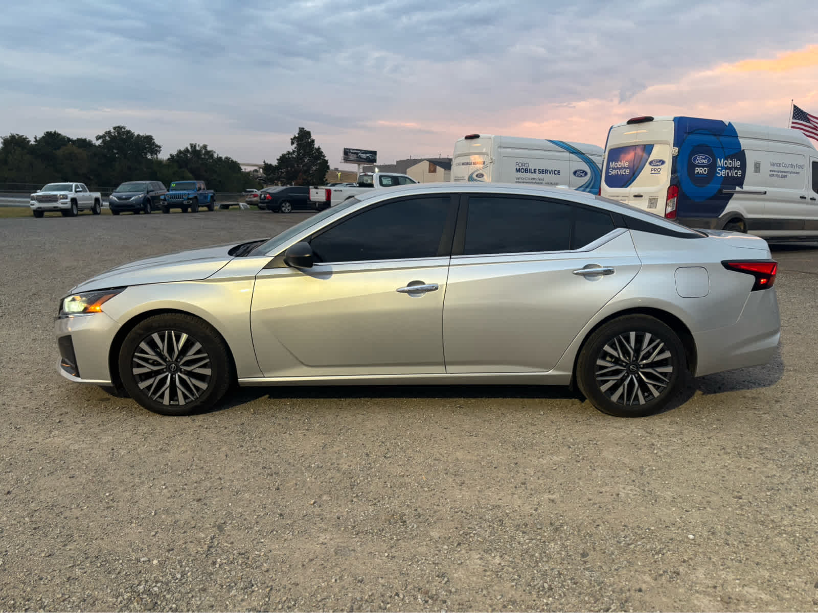 2025 Nissan Altima SV