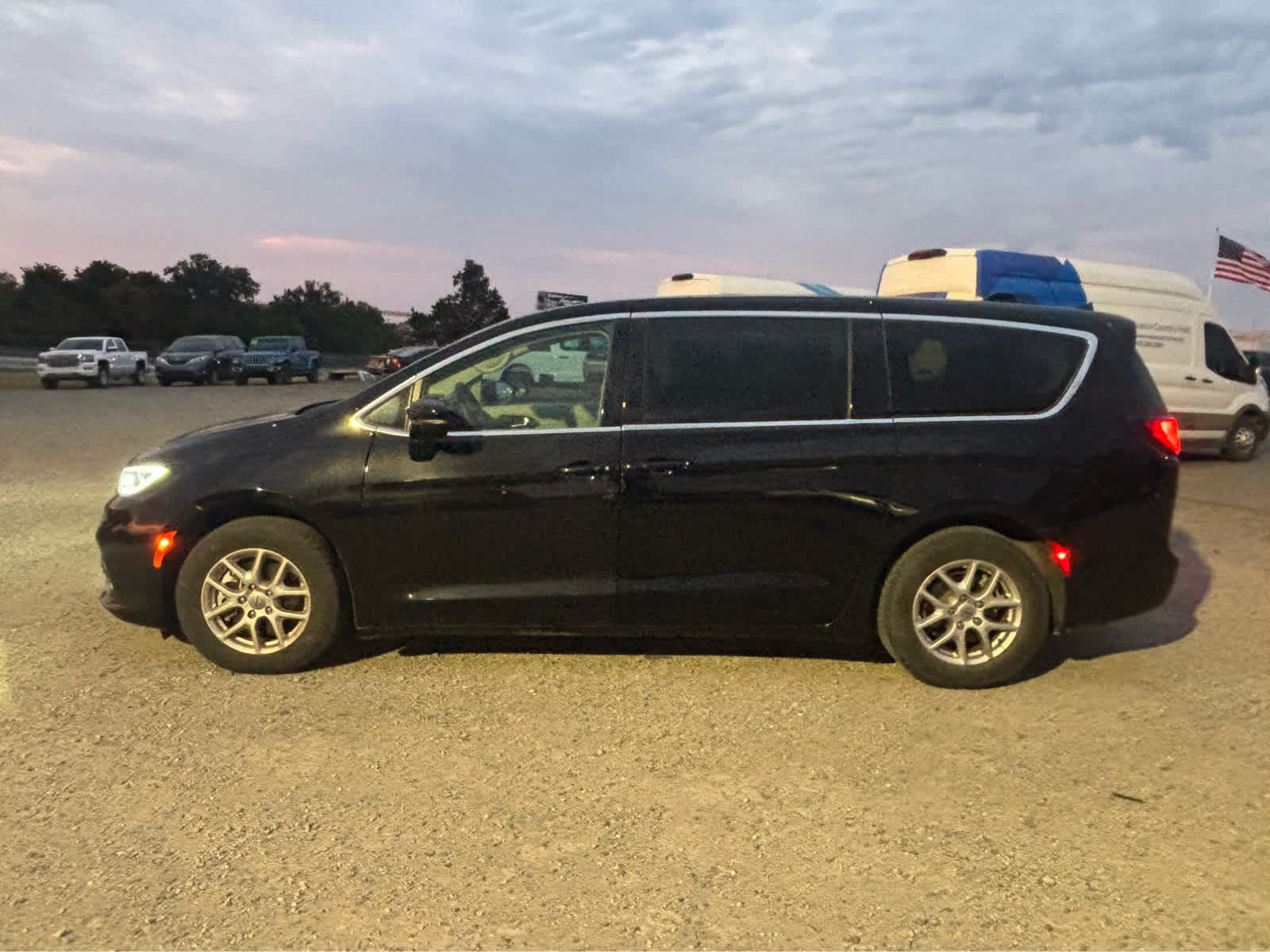 2024 Chrysler Pacifica Touring L
