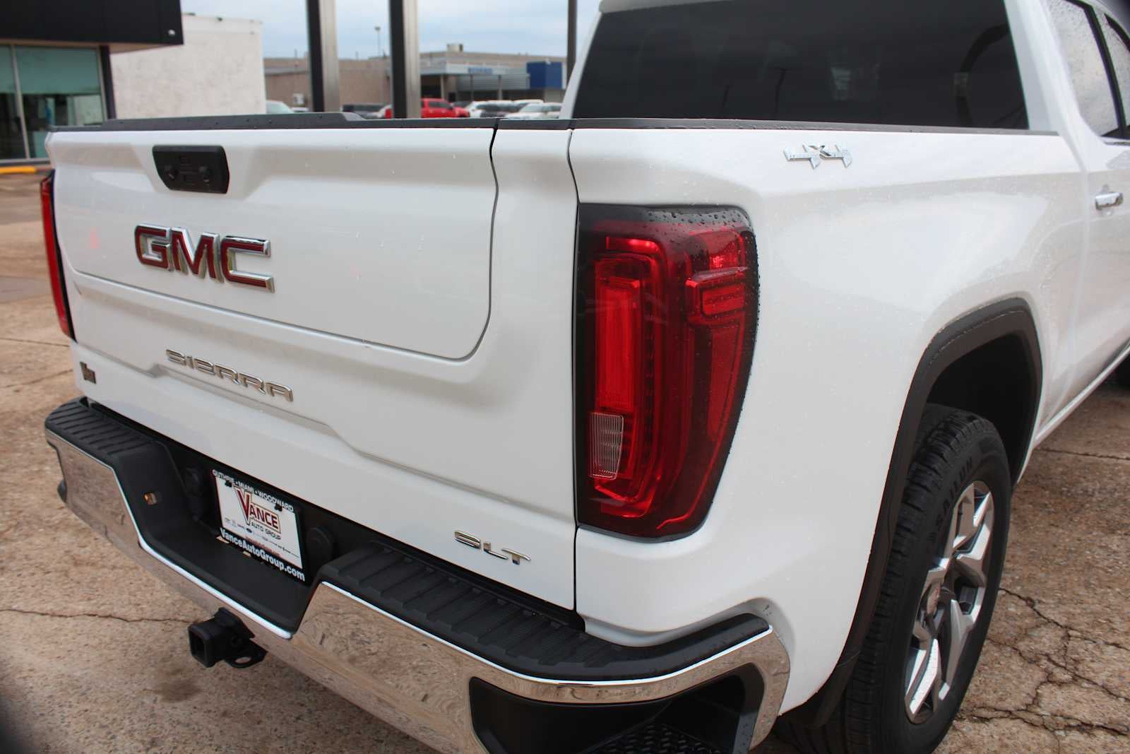 2023 GMC Sierra 1500 SLT