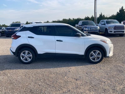 2022 Nissan Kicks S