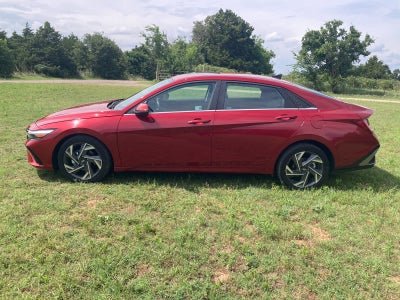 2025 Hyundai Elantra Limited