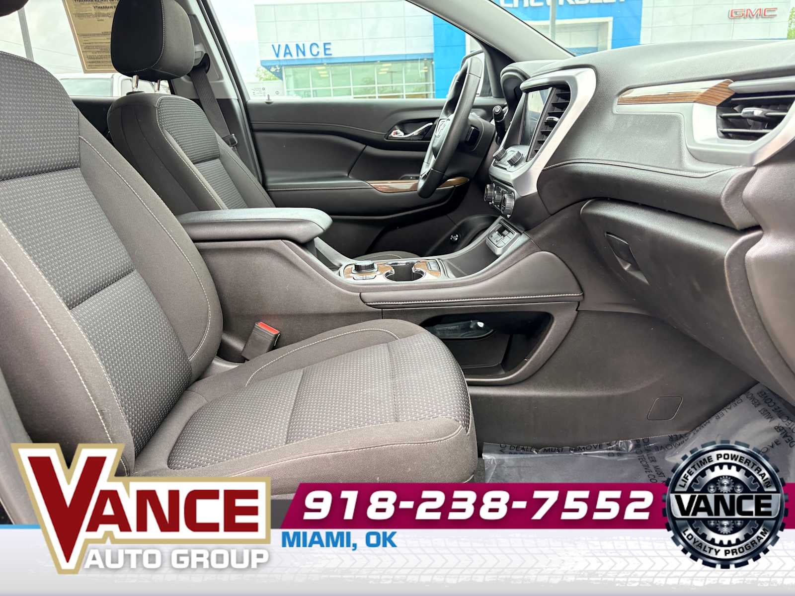 2023 GMC Acadia SLE