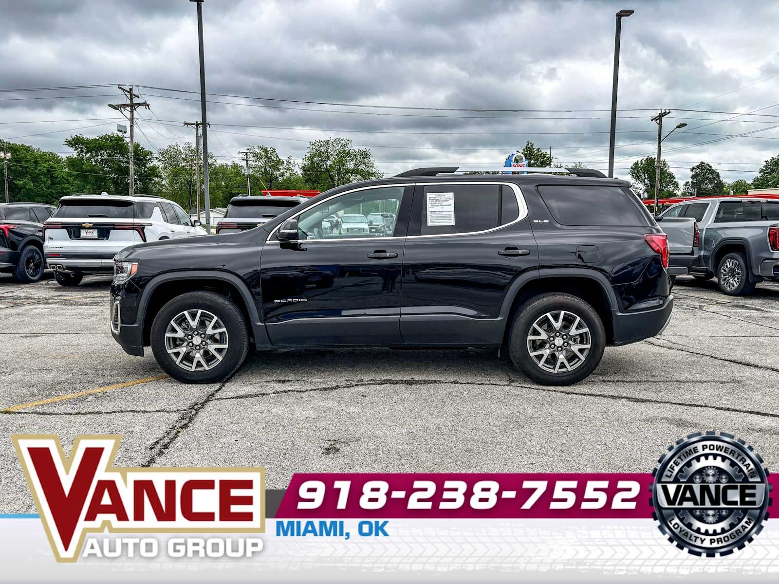 2023 GMC Acadia SLE