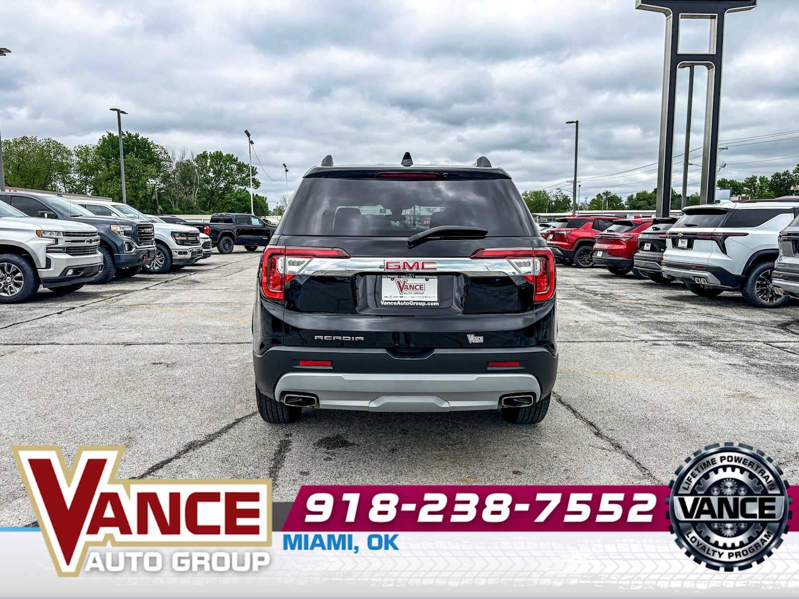 2023 GMC Acadia SLE