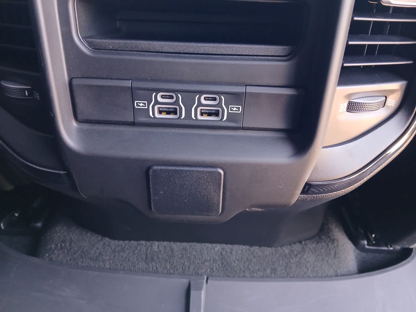 2024 RAM Ram 1500 Big Horn Crew Cab 4x4 5'7' Box