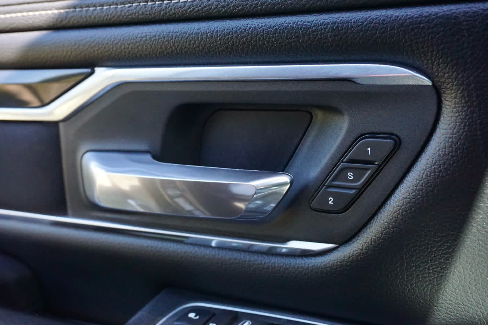 2022 RAM Ram 1500 Laramie Crew Cab 4x4 5'7' Box