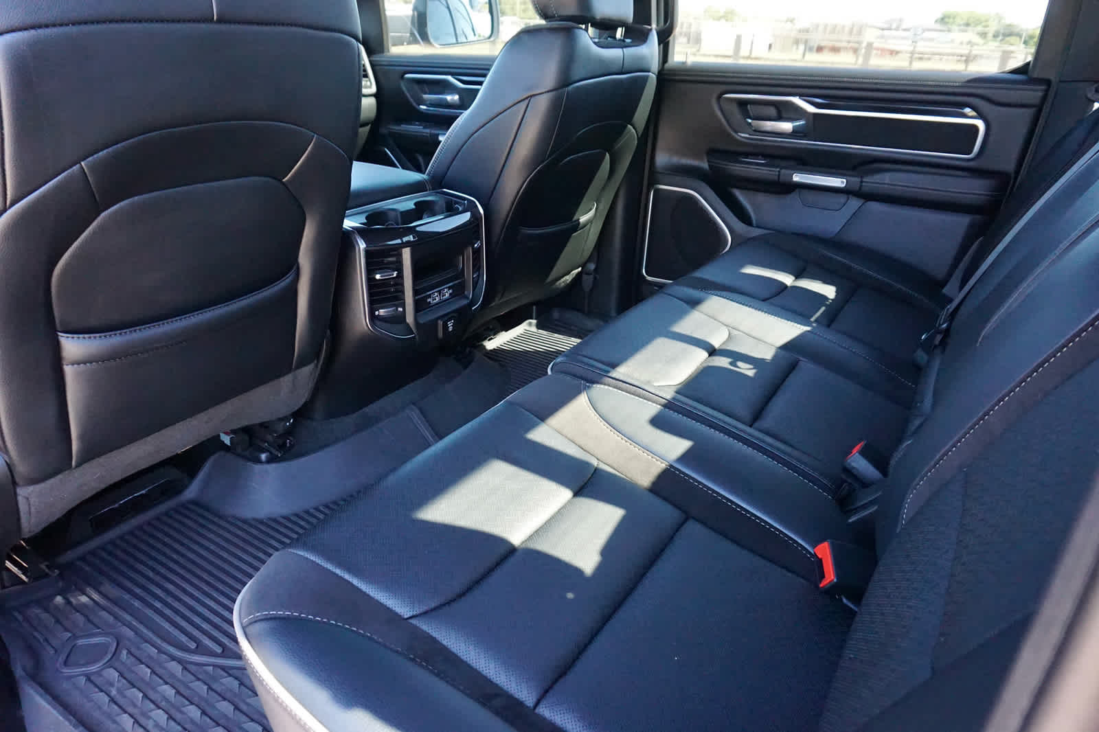 2022 RAM Ram 1500 Laramie Crew Cab 4x4 5'7' Box
