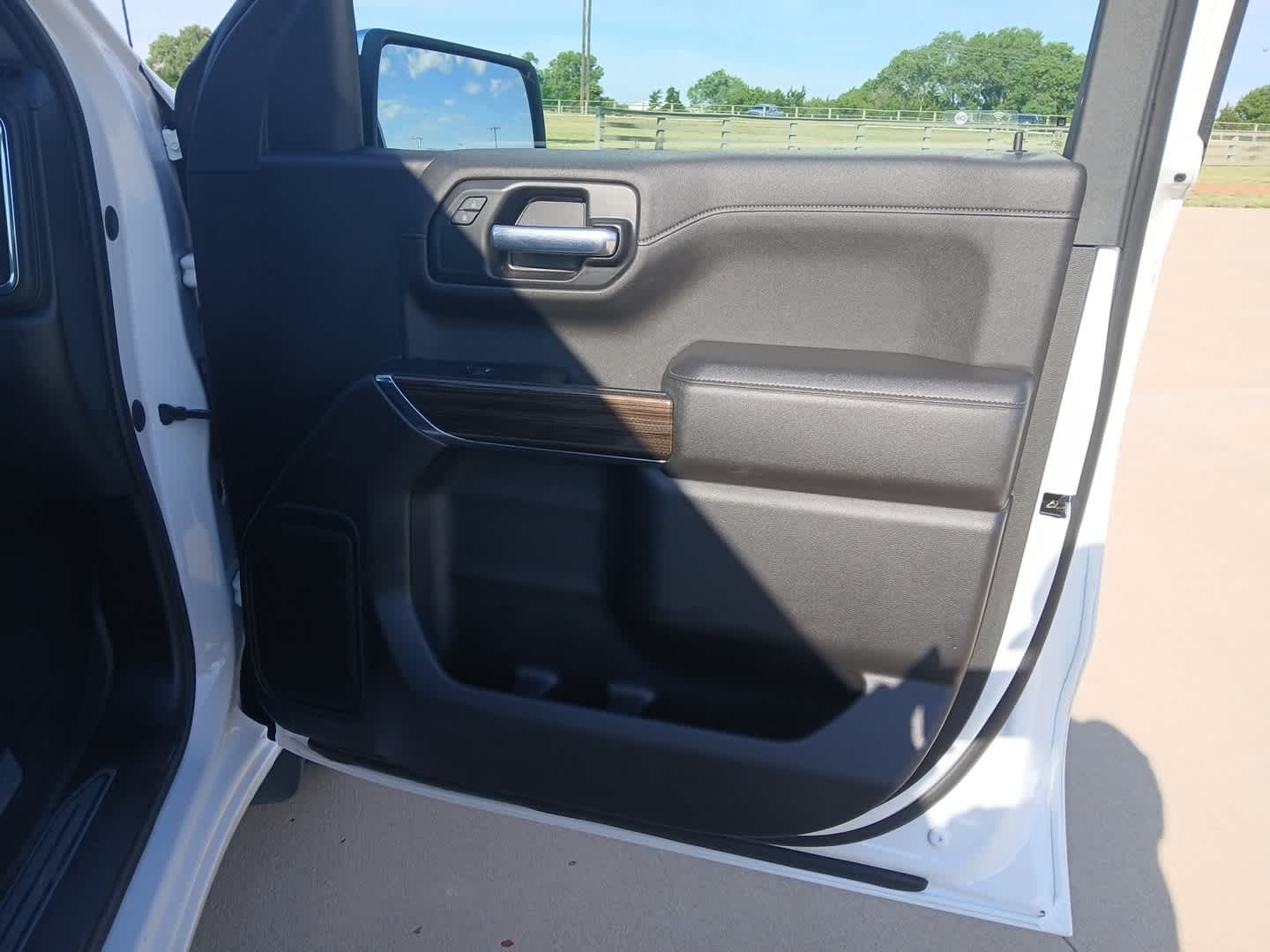 2022 Chevrolet Silverado 1500 LTD 2WD Crew Cab Short Bed LT