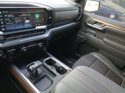 2023 Chevrolet Silverado 1500 4WD Crew Cab Short Bed High Country