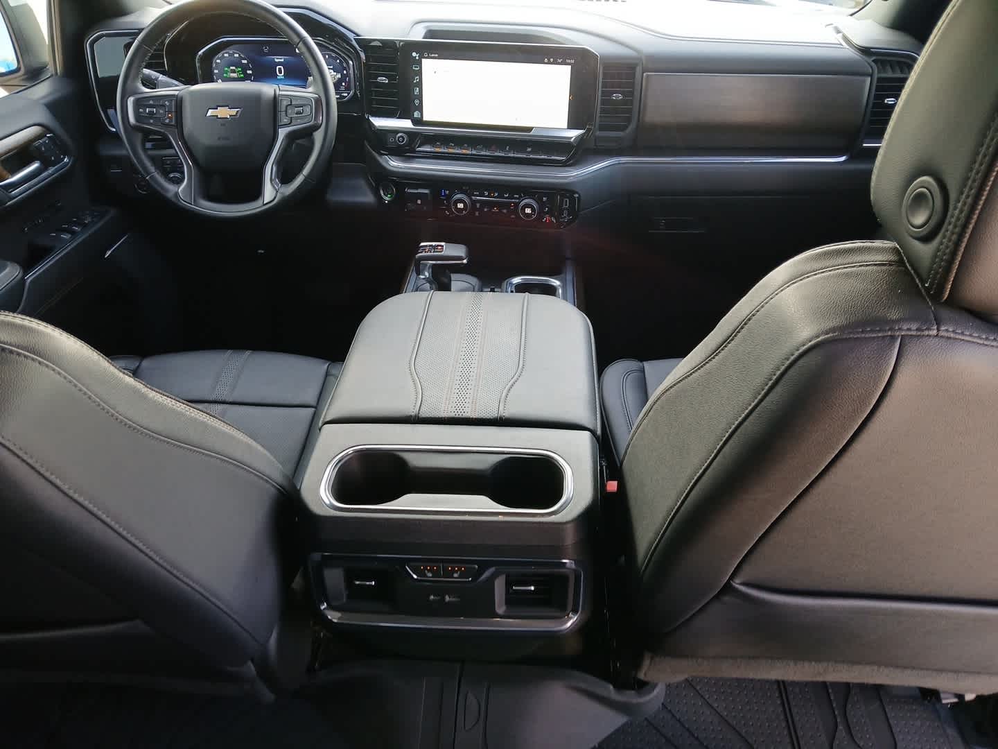 2023 Chevrolet Silverado 1500 4WD Crew Cab Short Bed High Country