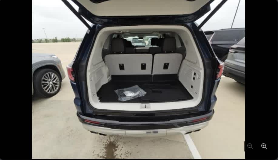 2026 GMC Acadia AWD Denali