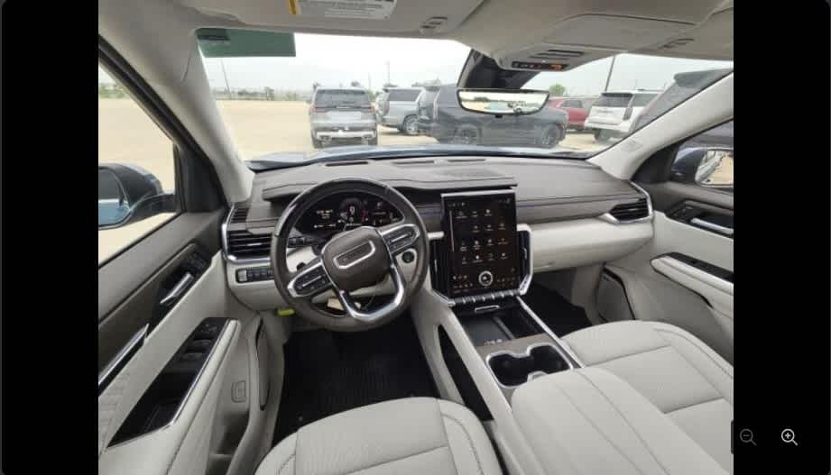 2026 GMC Acadia AWD Denali