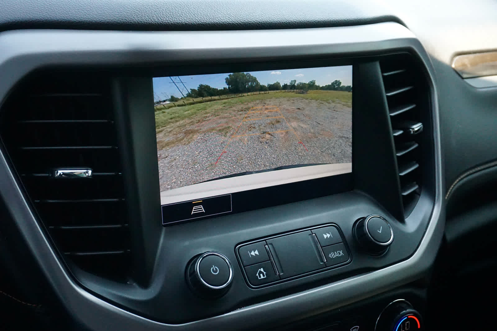 2022 GMC Acadia AWD AT4