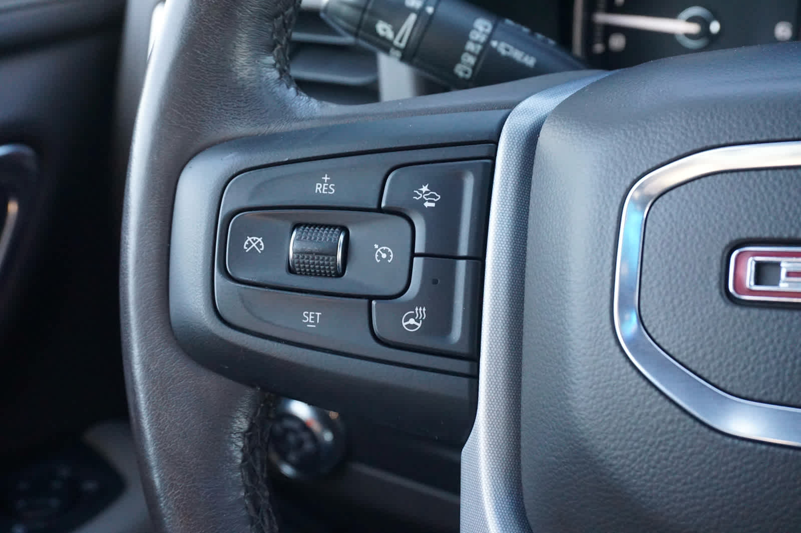 2021 GMC Yukon 4WD SLT