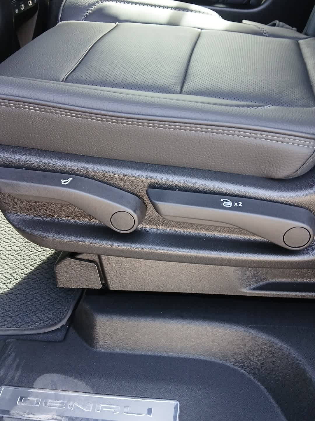 2021 GMC Yukon 4WD Denali