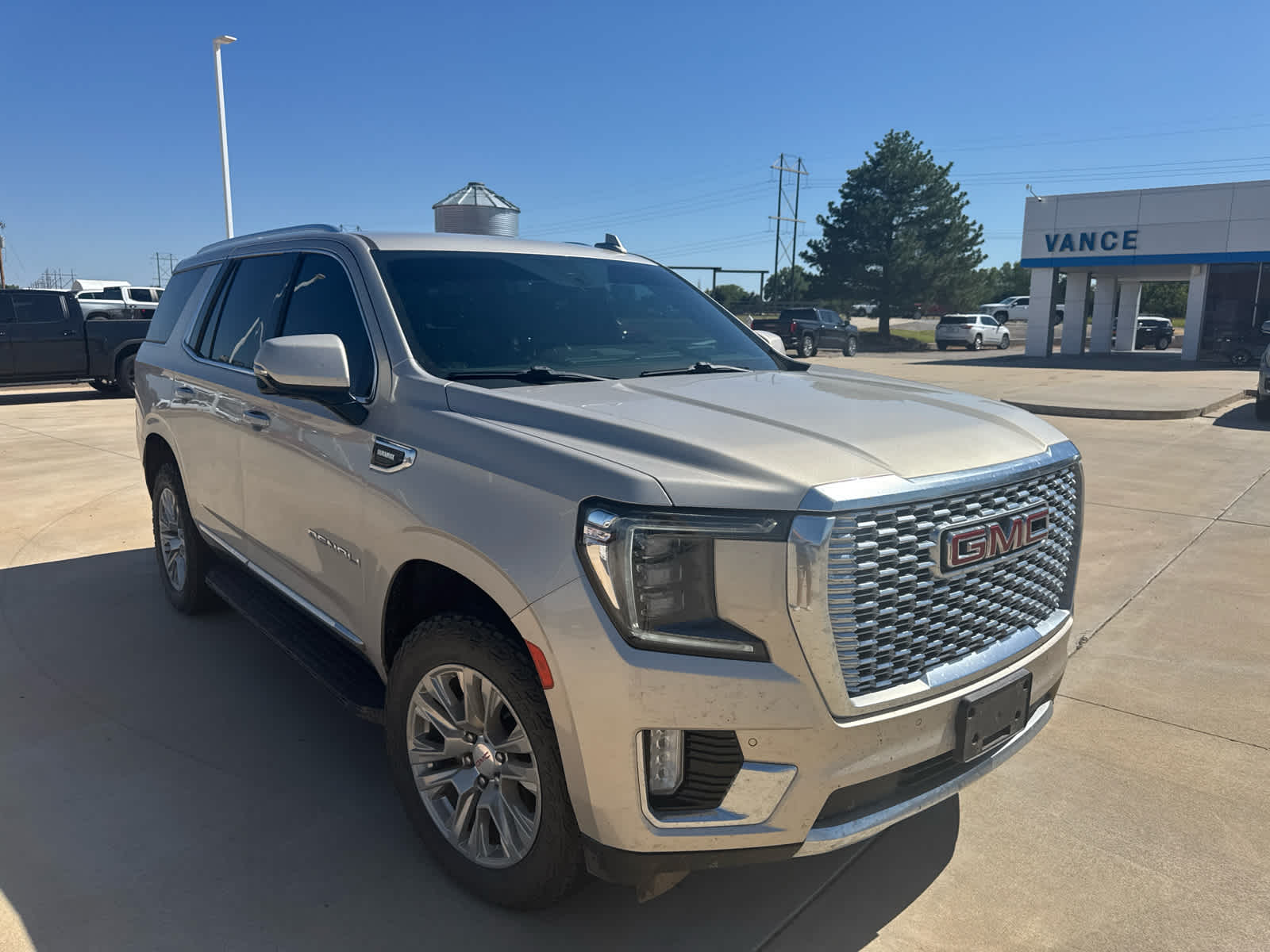 2022 GMC Yukon 4WD Denali