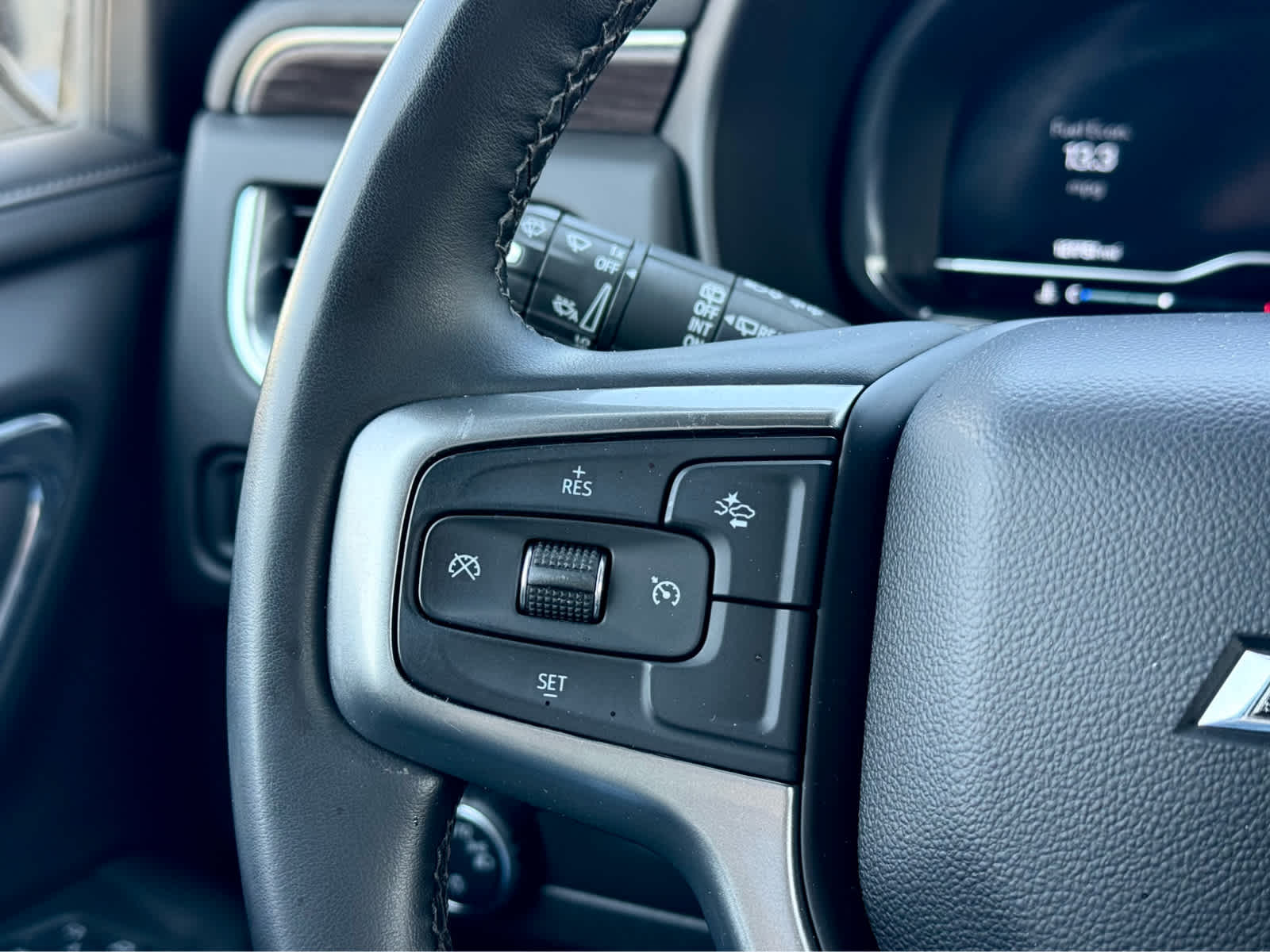 2023 Chevrolet Suburban 4WD Z71