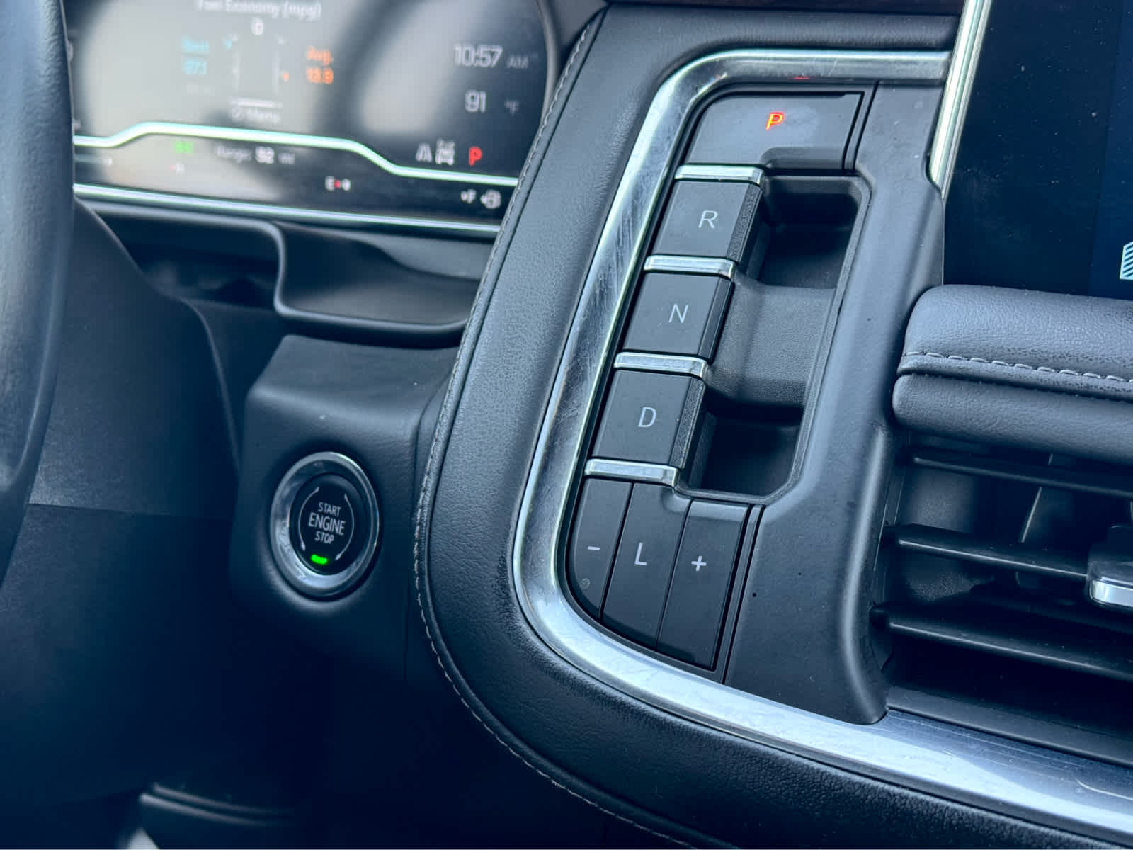 2023 Chevrolet Suburban 4WD Z71