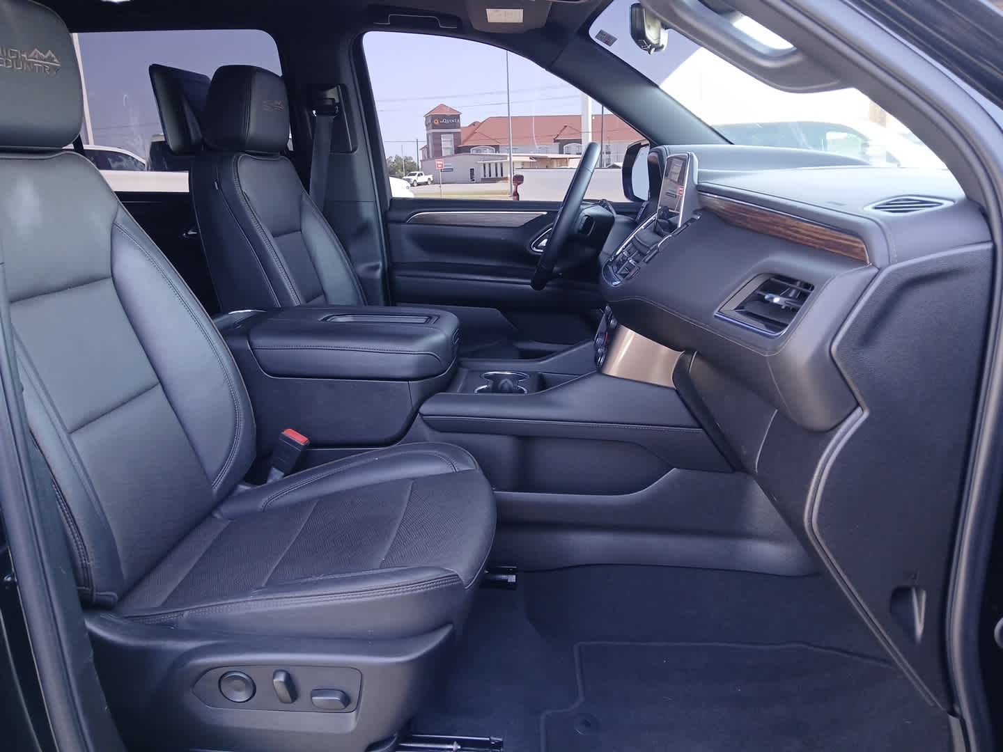 2024 Chevrolet Suburban 4WD High Country