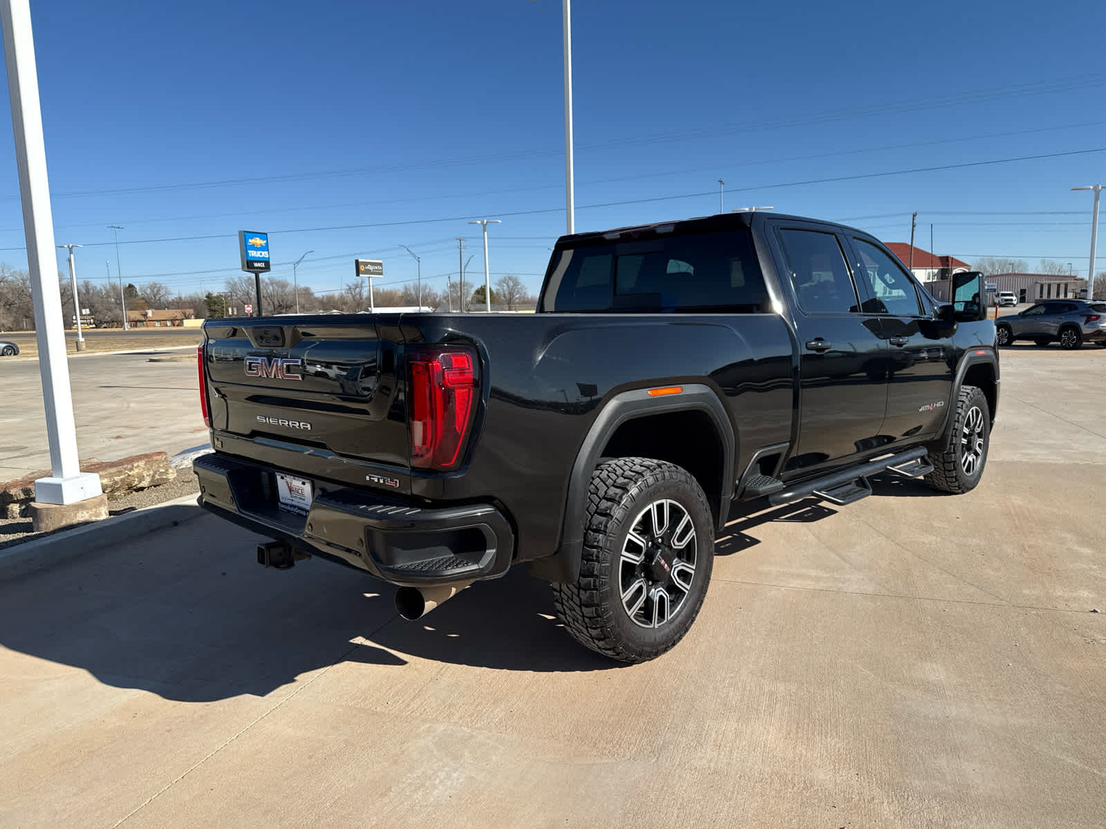 2023 GMC Sierra 2500HD 4WD Crew Cab Standard Bed AT4