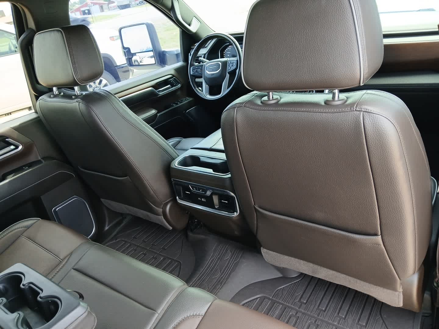 2024 GMC Sierra 2500HD 4WD Crew Cab Standard Bed Denali