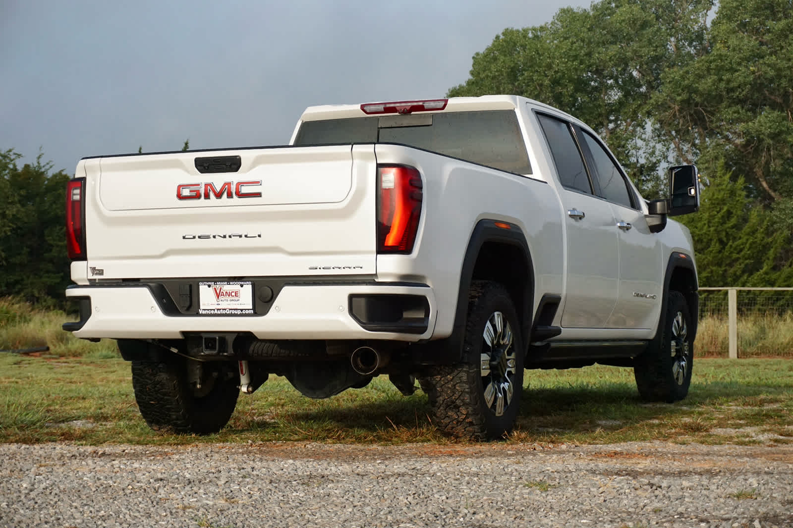 2025 GMC Sierra 2500HD 4WD Crew Cab Standard Bed Denali