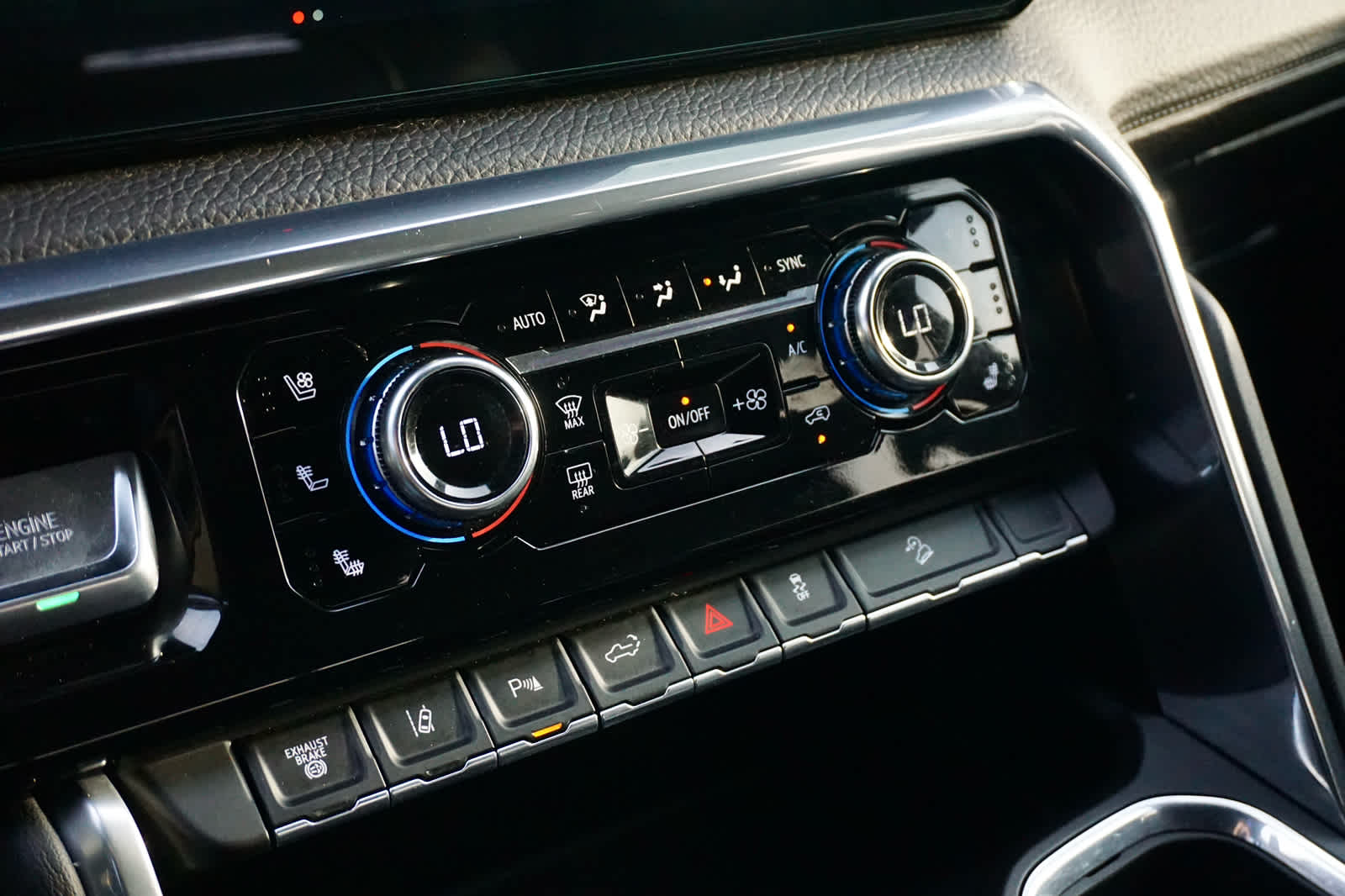 2025 GMC Sierra 2500HD 4WD Crew Cab Standard Bed Denali