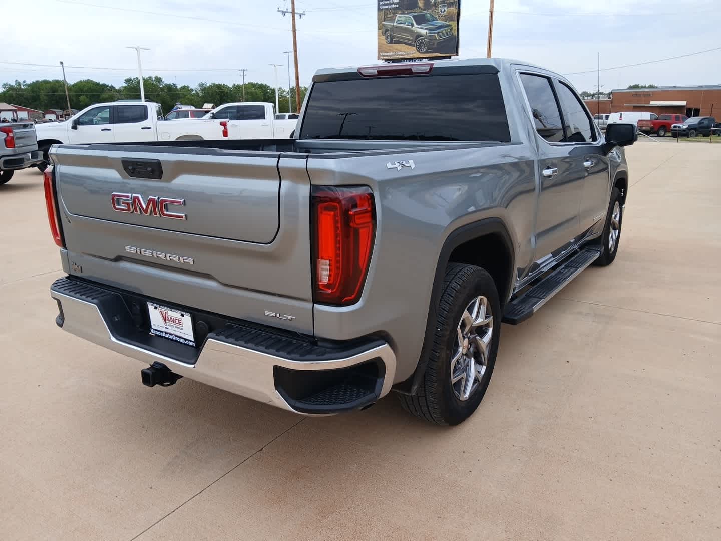 2026 GMC Sierra 1500 Crew Cab, Short Bed, SLT, 4WD