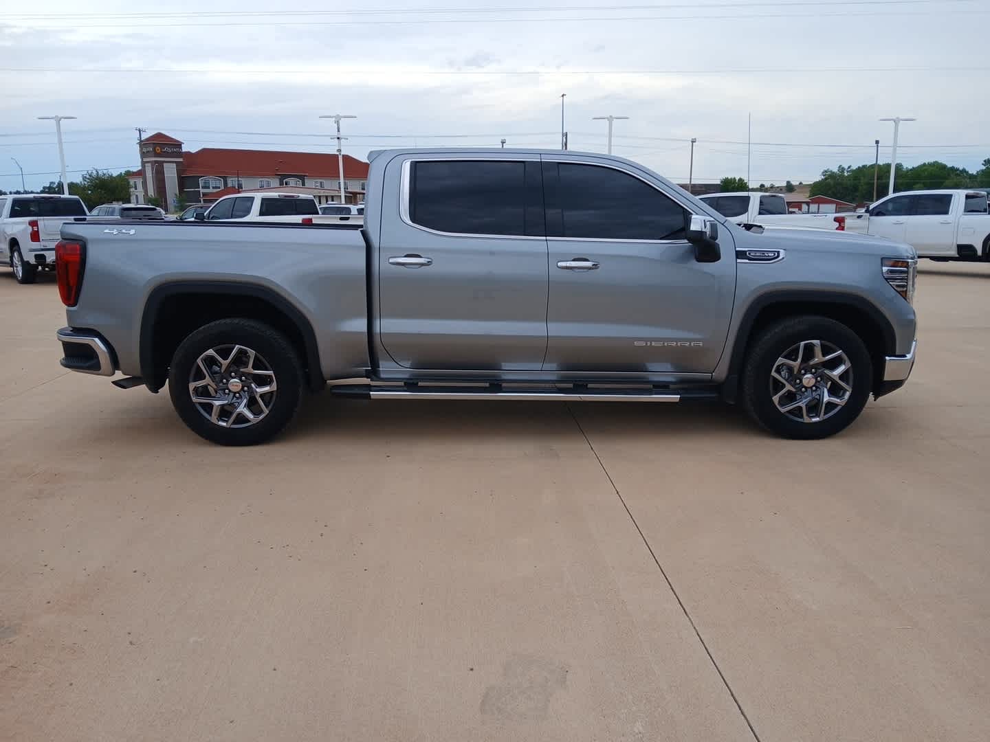 2026 GMC Sierra 1500 Crew Cab, Short Bed, SLT, 4WD