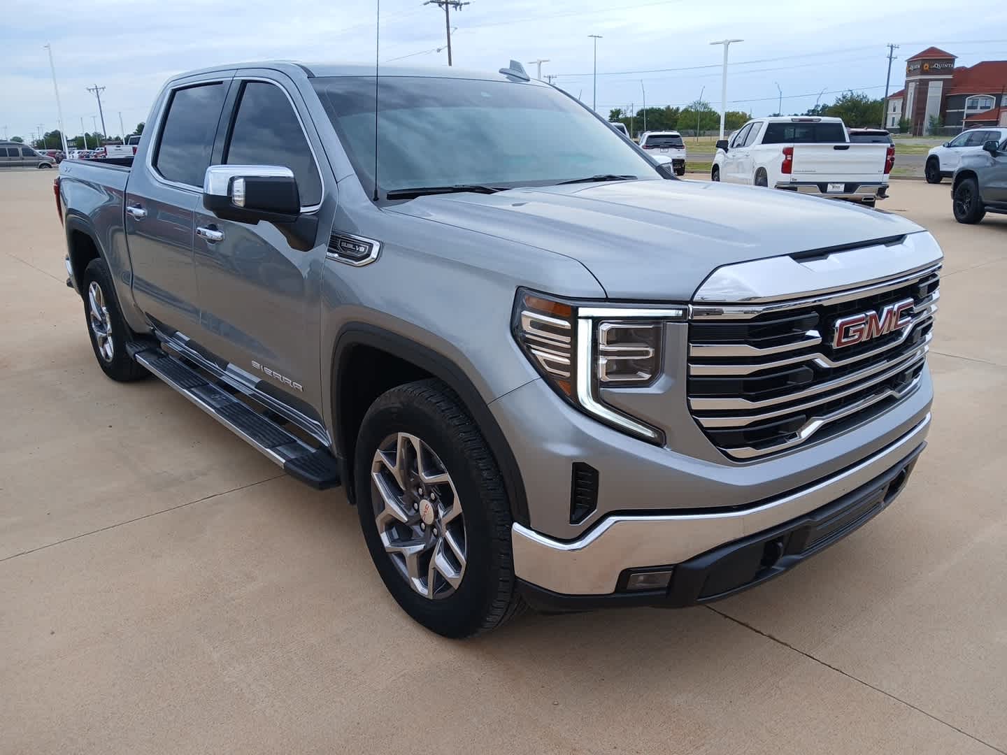 2026 GMC Sierra 1500 Crew Cab, Short Bed, SLT, 4WD