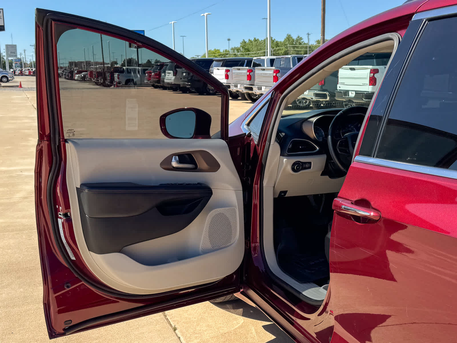 2017 Chrysler Pacifica Touring-L