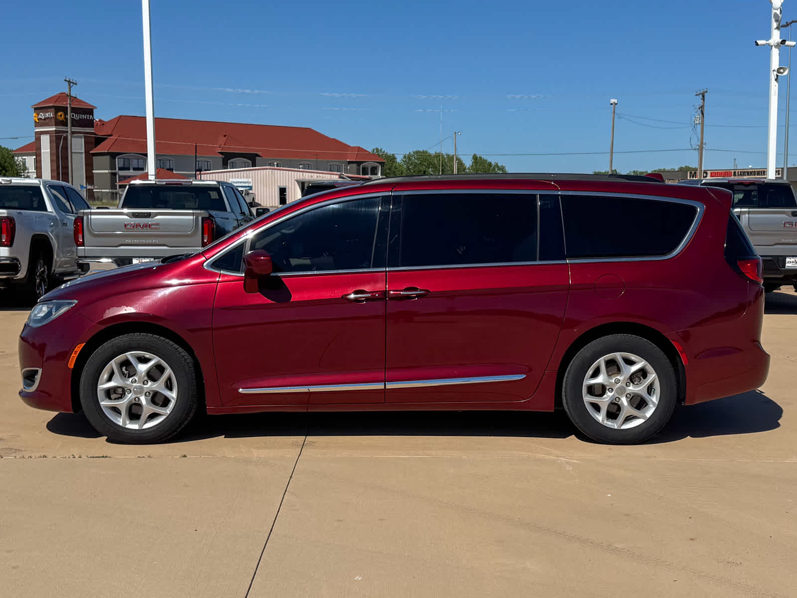 2017 Chrysler Pacifica Touring-L