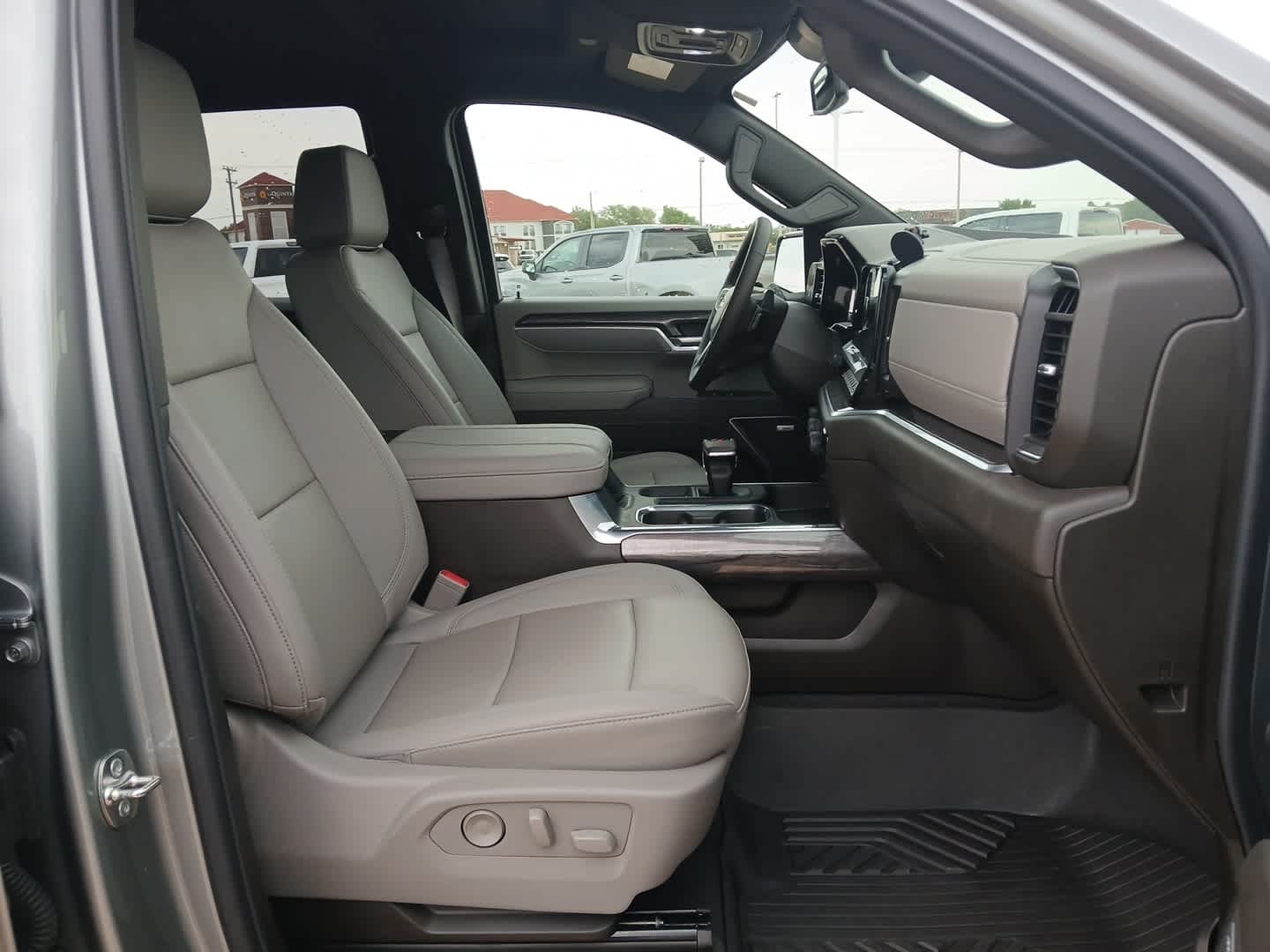 2026 Chevrolet Silverado 1500 4WD Crew Cab Short Bed LTZ