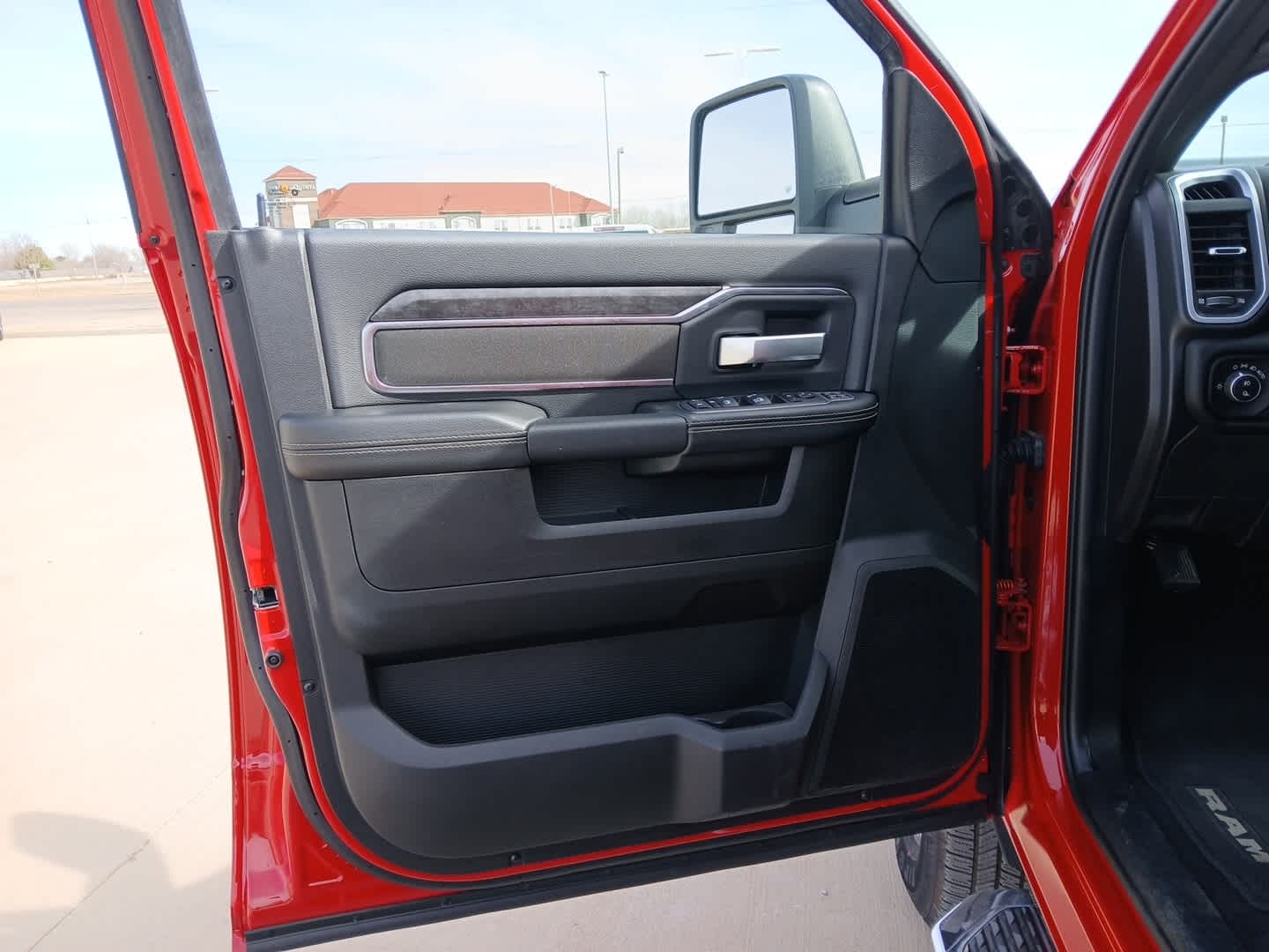 2024 RAM Ram 2500 Big Horn Crew Cab 4x4 6'4' Box